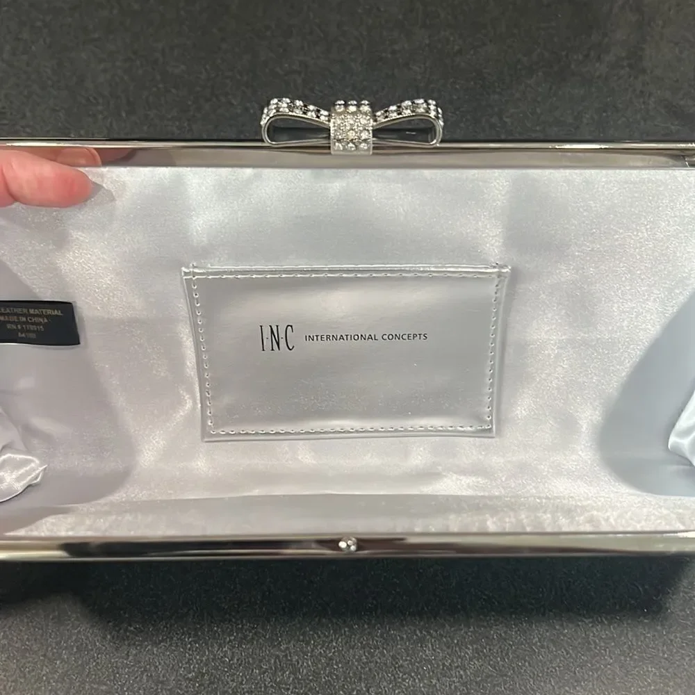 NWOT INC International Concepts Silver Sparkly Bowed Clutch